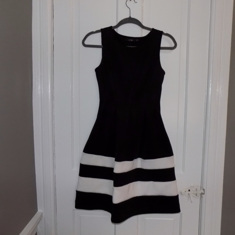 👗 APT 9 Party Dress 👗